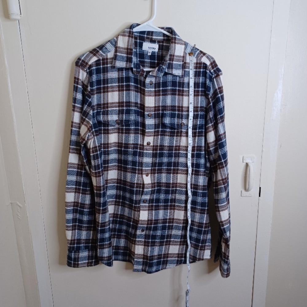 Men's beautiful tan plaid shirt. Size small.